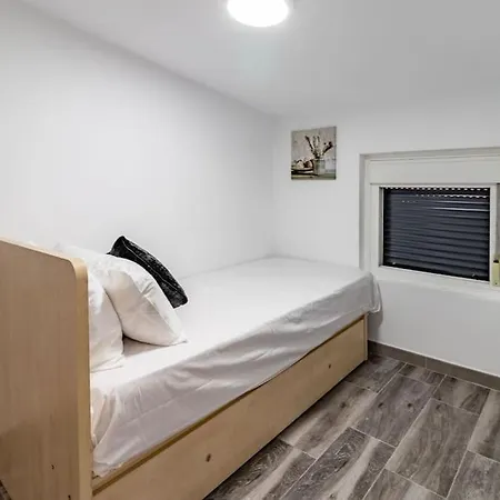 Villa Con Piscina Privada, Barbacoa, Wifi Y Parking Incluido Vilovi de Onar