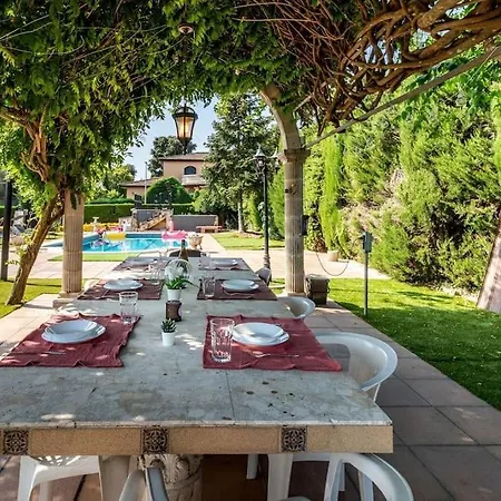 Con Piscina Privada, Barbacoa, Wifi Y Parking Incluido * Vilovi de Onar