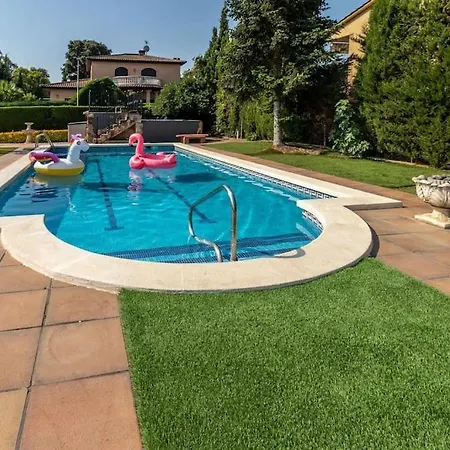Con Piscina Privada, Barbacoa, Wifi Y Parking Incluido Vilovi de Onar