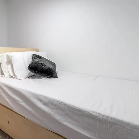 Con Piscina Privada, Barbacoa, Wifi Y Parking Incluido Vilovi de Onar